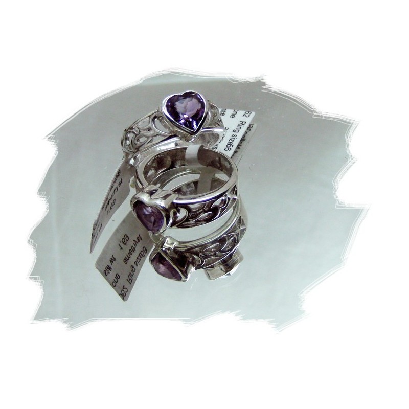 Sølvring m/hjerteformet ametyst