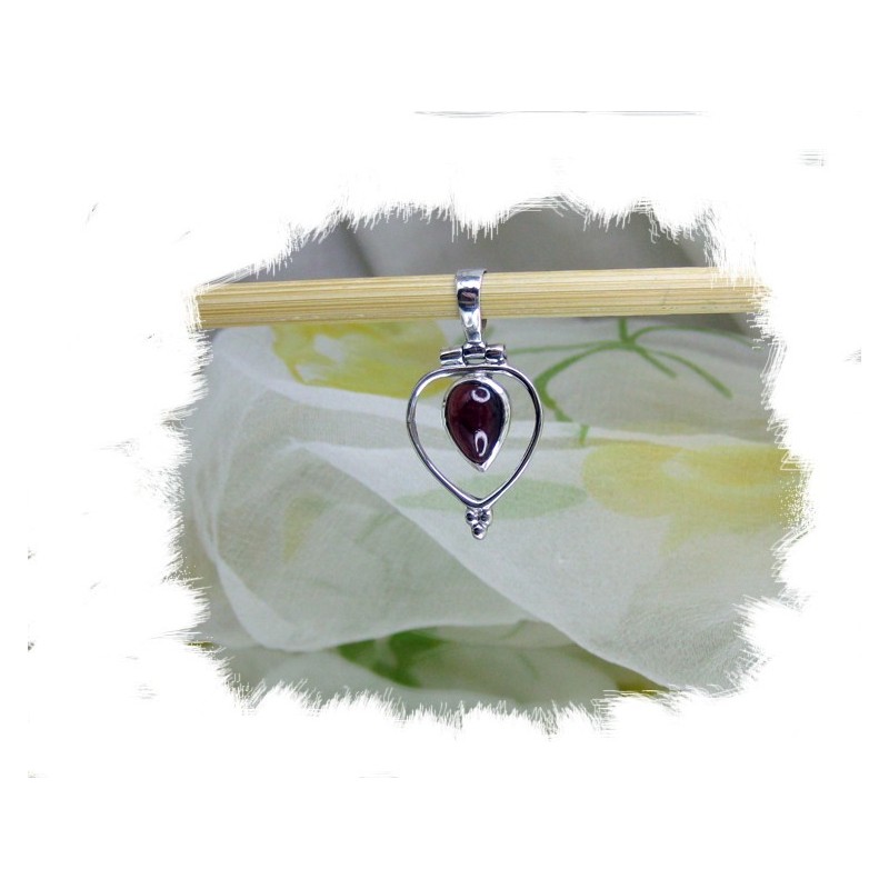 Anheng, Lite sølvhjerte m/rød granat